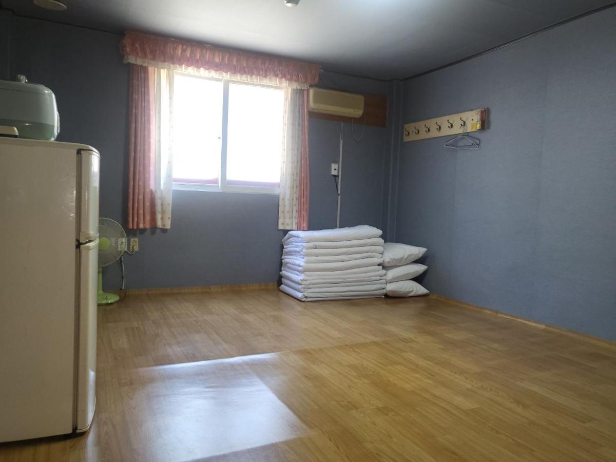Motel Songwol Park Sokcho Exterior foto